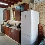 Symela's Nest בית נופש Anoyira
