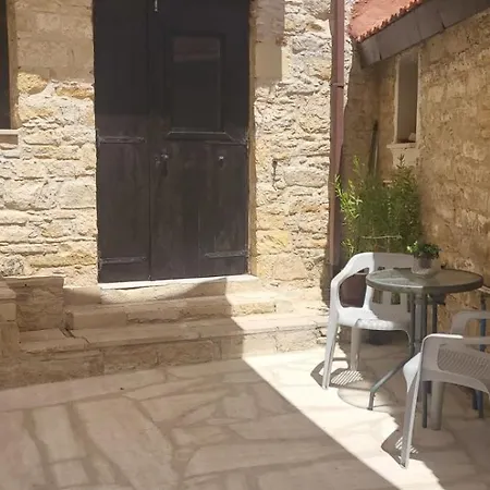 Case de vacanță Symela's Nest *