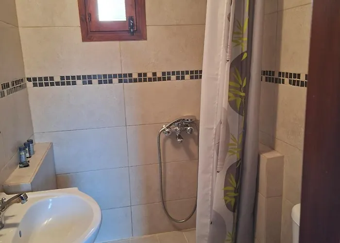 Symela's Nest Anoyira